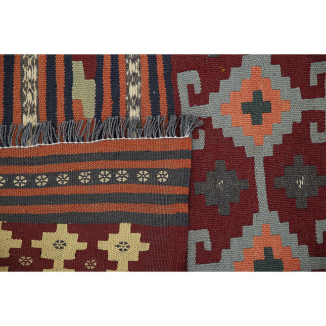 Kafkaas Kilim 4' 9" X 6' 3" Wool Hand-Woven Kilim 4' 9" X 6' 3" (145 X 191) / Multi / Multi