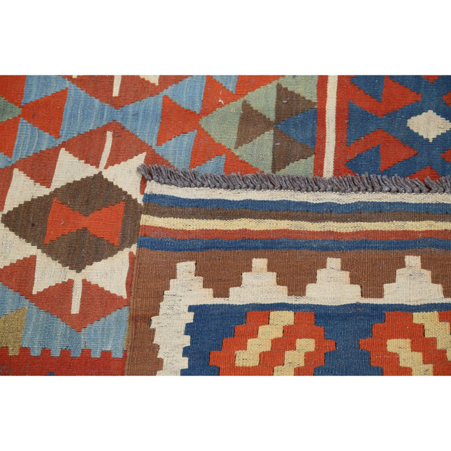 Kafkaas Kilim 5' 2" X 6' 9" Wool Hand-Woven Kilim 5' 2" X 6' 9" (157 X 206) / Multi / Multi