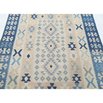 Kafkaas Kilim 5' 2" X 6' 7" Wool Hand-Woven Kilim 5' 2" X 6' 7" (157 X 201) / Multi / Multi