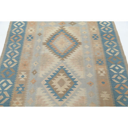 Kafkaas Kilim 4' 8" X 6' 11" Wool Hand-Woven Kilim 4' 8" X 6' 11" (142 X 211) / Multi / Multi