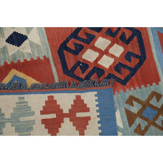 Kafkaas Kilim 5' 0" X 6' 8" Wool Hand-Woven Kilim 5' 0" X 6' 8" (152 X 203) / Multi / Multi