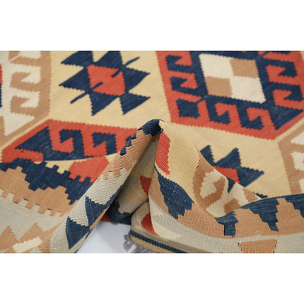 Kafkaas Kilim 4' 8" X 6' 5" Wool Hand-Woven Kilim 4' 8" X 6' 5" (142 X 196) / Multi / Multi