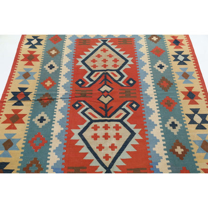 Kafkaas Kilim 4' 8" X 6' 11" Wool Hand-Woven Kilim 4' 8" X 6' 11" (142 X 211) / Multi / Multi