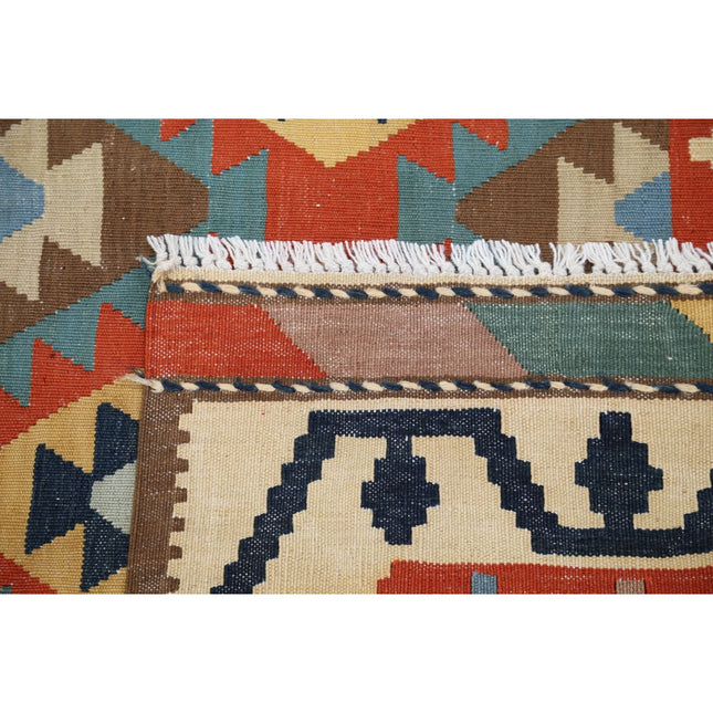 Kafkaas Kilim 5' 1" X 6' 10" Wool Hand-Woven Kilim 5' 1" X 6' 10" (155 X 208) / Multi / Multi