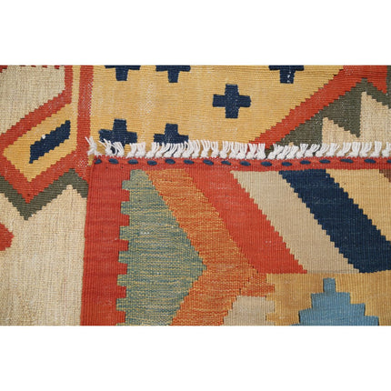 Kafkaas Kilim 4' 10" X 6' 6" Wool Hand-Woven Kilim 4' 10" X 6' 6" (147 X 198) / Multi / Multi