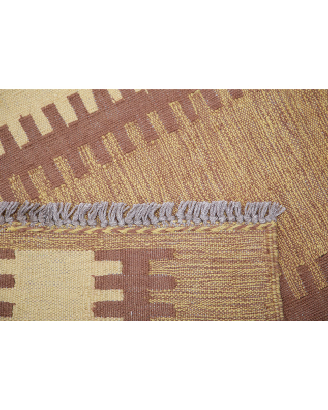 Kafkas Kilim 2' 7" X 4' 1" Hand Knotted Wool Kilim 2' 7" X 4' 1" (79 X 124) / Brown / Wool