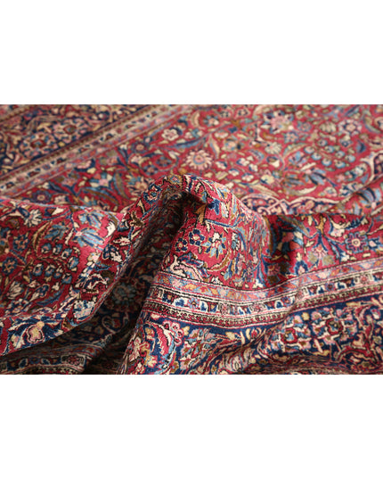 Kashan 4' 2" X 6' 6" Hand Knotted Silk Rug 4' 2" X 6' 6" (127 X 198) / Red / Silk