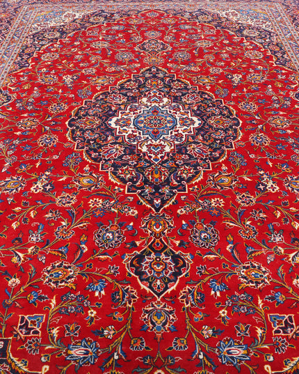 Kashan 9' 1" X 12' 9" Hand Knotted Wool Rug 9' 1" X 12' 9" (277 X 389) / Red / Wool