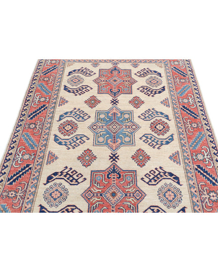 Kazak 4' 11" X 6' 9" Hand Knotted Wool Rug 4' 11" X 6' 9" (150 X 206) / Ivory / Wool