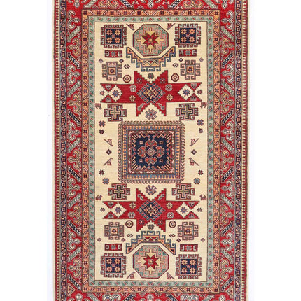 Kazak 5' 4" X 8' 1" Hand Knotted Wool Rug 5' 4" X 8' 1" (162 X 246) / Ivory / Wool
