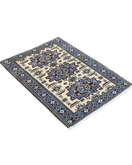 Kazak 2' 5" X 3' 4" Hand Knotted Wool Rug 2' 5" X 3' 4" (74 X 101) / Ivory / Wool