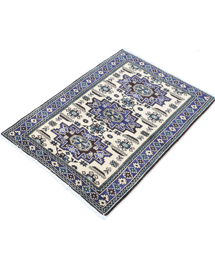 Kazak 2' 5" X 3' 4" Hand Knotted Wool Rug 2' 5" X 3' 4" (74 X 101) / Ivory / Wool