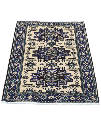 Kazak 2' 5" X 3' 4" Hand Knotted Wool Rug 2' 5" X 3' 4" (74 X 101) / Ivory / Wool