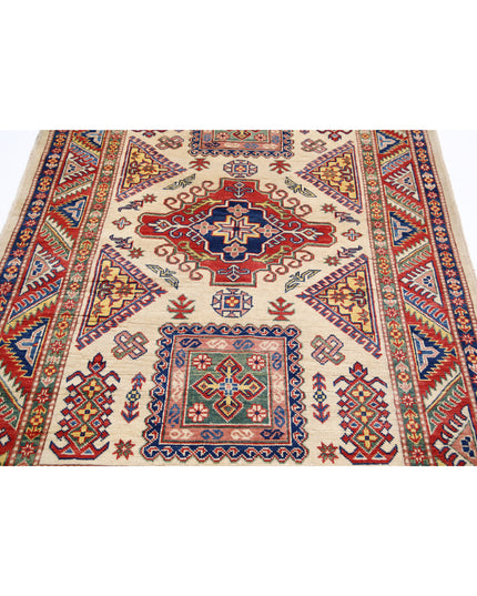 Kazak 4' 9" X 6' 7" Hand Knotted Wool Rug 4' 9" X 6' 7" (145 X 201) / Ivory / Wool