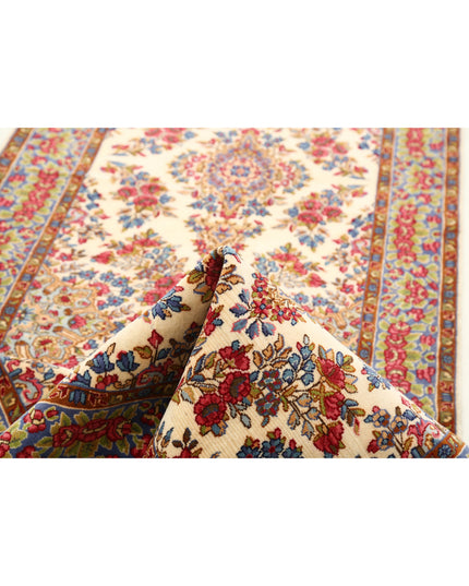 Kerman 3' 5" X 21' 1" Hand Knotted Wool Rug 3' 5" X 21' 1" (104 X 643) / Ivory / Wool