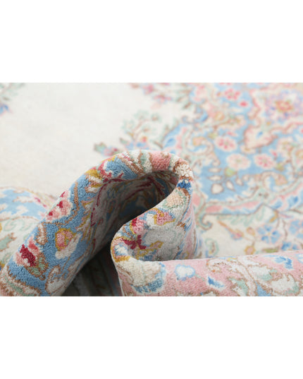 Kerman 5' 10" X 8' 11" Hand Knotted Wool Rug 5' 10" X 8' 11" (178 X 272) / Ivory / Wool