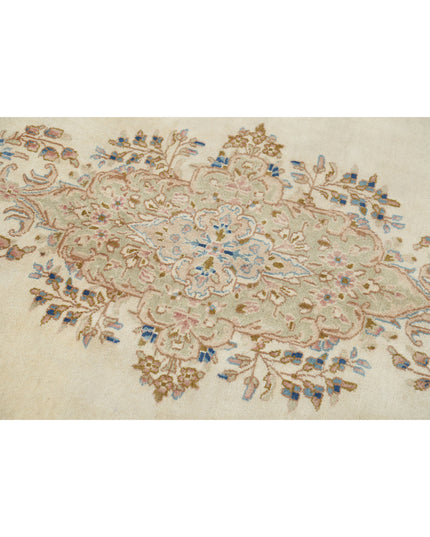 Kerman 5' 11" X 8' 8" Hand Knotted Wool Rug 5' 11" X 8' 8" (180 X 264) / Beige / Wool