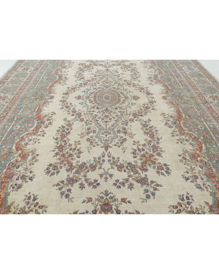 Kerman 11' 8" X 19' 3" Hand Knotted Wool Rug 11' 8" X 19' 3" (356 X 587) / Ivory / Wool