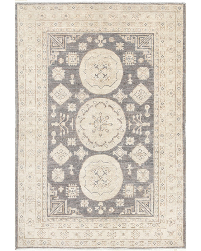 Khotan 4' 1" X 5' 11" Hand Knotted Wool Rug 4' 1" X 5' 11" (124 X 180) / Grey / Wool