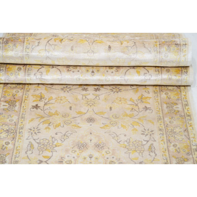 Legacy 2' 6" X 13' 8" Art Silk Hand-Knotted Rug 2' 6" X 13' 8" (76 X 417) / Ivory / Gold