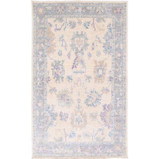 Lily 5' 3" X 8' 10" Wool Powered-Loomed Rug 5' 3" X 8' 10" (160 X 269) / Ivory / Grey