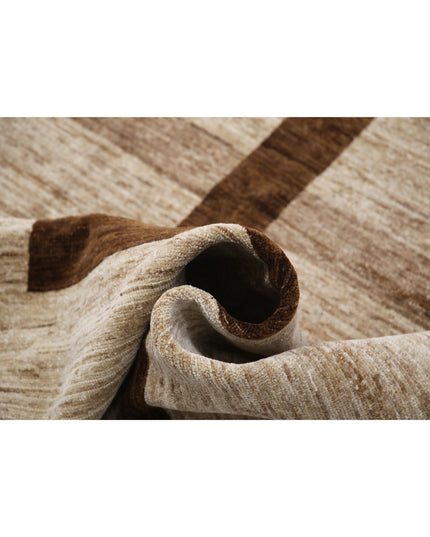 Modcar 5' 7" X 7' 5" Hand Knotted Wool Rug 5' 7" X 7' 5" (170 X 226) / Brown / Wool