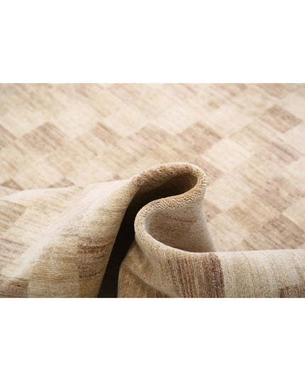 Modcar 6' 5" X 7' 11" Hand Knotted Wool Rug 6' 5" X 7' 11" (196 X 241) / Beige / Wool