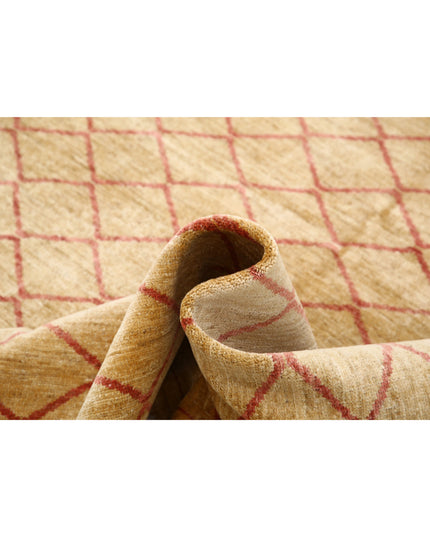 Modcar 5' 7" X 7' 7" Hand Knotted Wool Rug 5' 7" X 7' 7" (170 X 231) / Beige / Wool