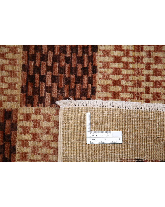 Modcar 5' 4" X 6' 8" Hand Knotted Wool Rug 5' 4" X 6' 8" (162 X 203) / Beige / Wool