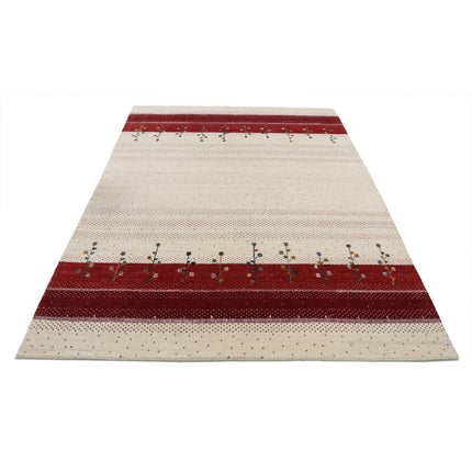 Modren 5' 4" X 7' 6" Wool Hand-Knotted Rug 5' 4" X 7' 6" (163 X 229) / Ivory / Red