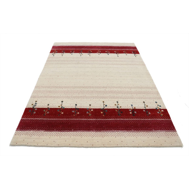 Modren 5' 2" X 7' 5" Wool Hand-Knotted Rug 5' 2" X 7' 5" (157 X 226) / Ivory / Red