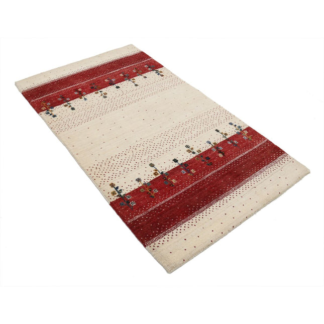 Modren 3' 0" X 5' 4" Wool Hand-Knotted Rug 3' 0" X 5' 4" (91 X 163) / Ivory / Red