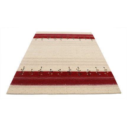 Modren 5' 4" X 7' 5" Wool Hand-Knotted Rug 5' 4" X 7' 5" (163 X 226) / Ivory / Red