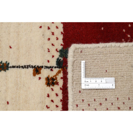 Modren 5' 4" X 7' 5" Wool Hand-Knotted Rug 5' 4" X 7' 5" (163 X 226) / Ivory / Red