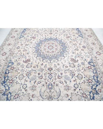 Nain 8' 8" X 11' 10" Hand Knotted Wool Rug 8' 8" X 11' 10" (264 X 361) / Ivory / Wool