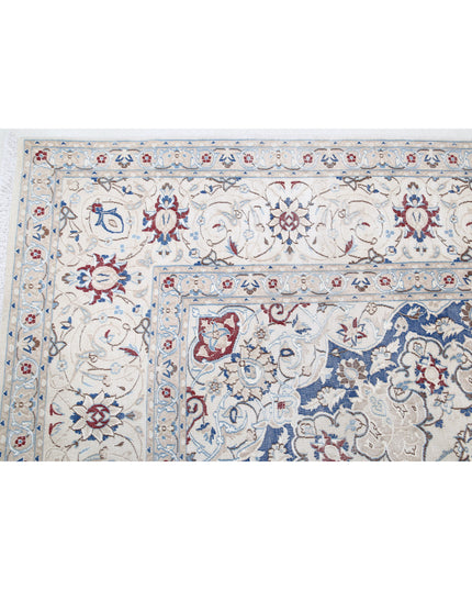 Nain 8' 8" X 11' 10" Hand Knotted Wool Rug 8' 8" X 11' 10" (264 X 361) / Ivory / Wool