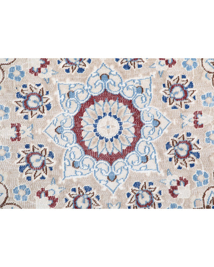 Nain 8' 8" X 11' 10" Hand Knotted Wool Rug 8' 8" X 11' 10" (264 X 361) / Ivory / Wool