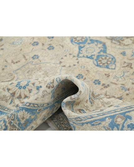 Nain 7' 8" X 11' 2" Hand Knotted Wool Rug 7' 8" X 11' 2" (234 X 340) / Taupe / Wool