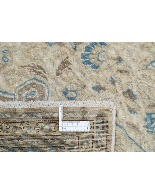 Nain 7' 8" X 11' 2" Hand Knotted Wool Rug 7' 8" X 11' 2" (234 X 340) / Taupe / Wool