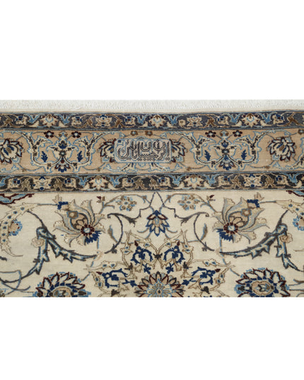 Nain 16' 3" X 25' 6" Hand Knotted Wool & Silk Rug 16' 3" X 25' 6" (495 X 777) / Ivory / Wool & Silk