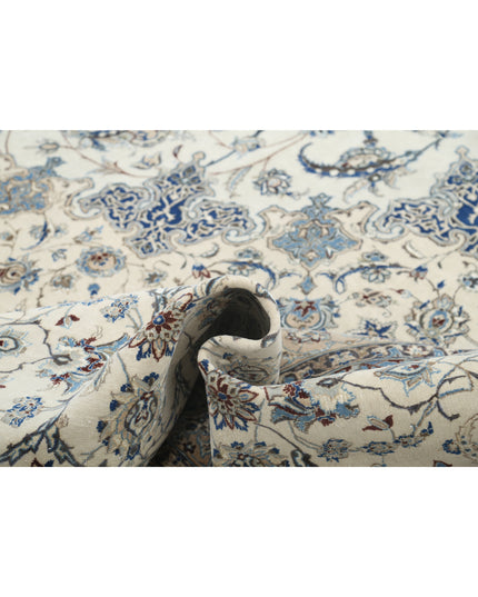 Nain 16' 3" X 25' 6" Hand Knotted Wool & Silk Rug 16' 3" X 25' 6" (495 X 777) / Ivory / Wool & Silk