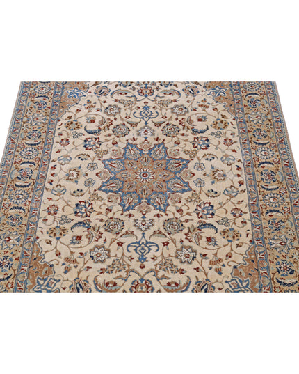 Nain 3' 7" X 5' 6" Hand Knotted Wool & Silk Rug 3' 7" X 5' 6" (109 X 168) / Ivory / Wool & Silk