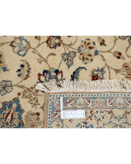 Nain 3' 7" X 5' 6" Hand Knotted Wool & Silk Rug 3' 7" X 5' 6" (109 X 168) / Ivory / Wool & Silk