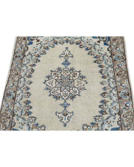 Nain 1' 11" X 2' 10" Hand Knotted Wool & Silk Rug 1' 11" X 2' 10" (59 X 86) / Ivory / Wool & Silk