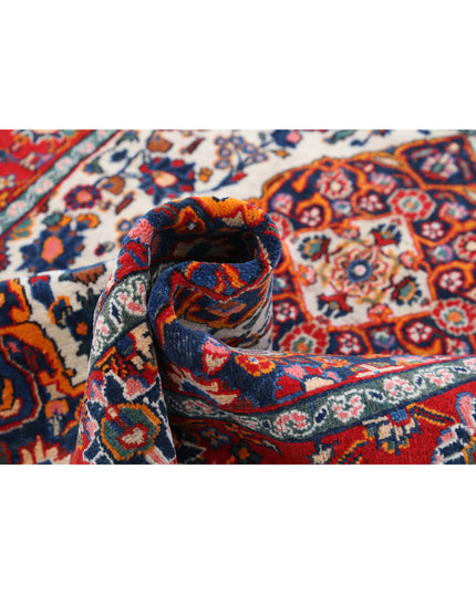 Navahand 4' 2" X 6' 8" Hand Knotted Wool Rug 4' 2" X 6' 8" (127 X 203) / Ivory / Wool