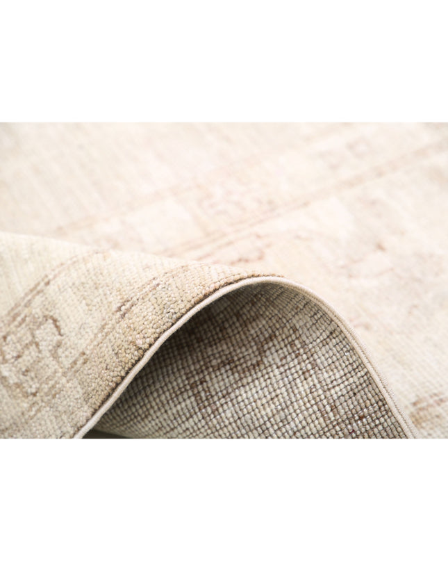 Oushak 8' 0" X 9' 11" Hand Knotted Wool Rug 8' 0" X 9' 11" (244 X 302) / Ivory / Wool