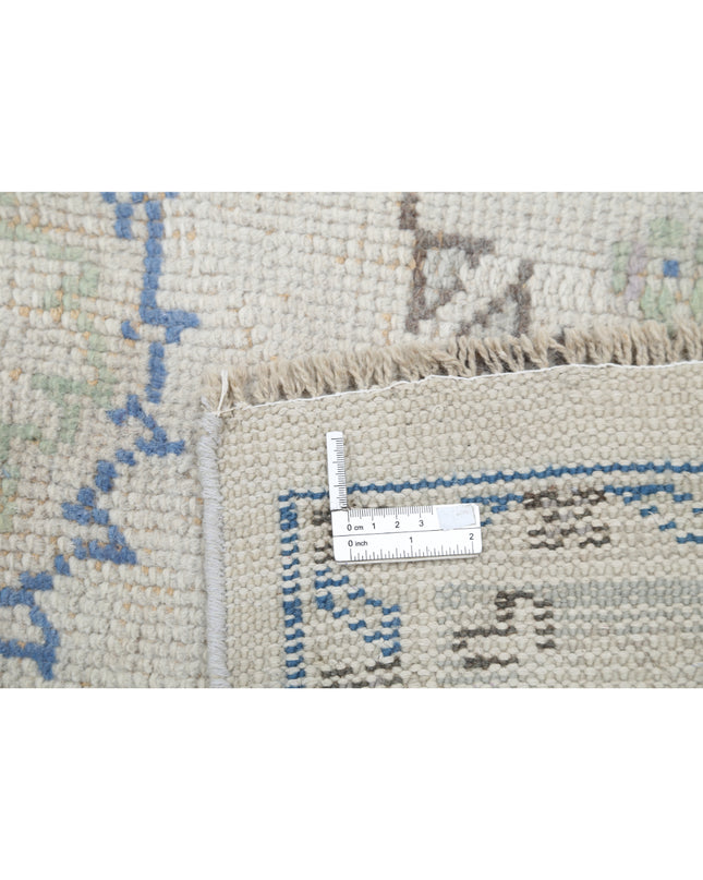 Oushak 8' 1" X 11' 3" Hand Knotted Wool Rug 8' 1" X 11' 3" (246 X 343) / Ivory / Wool
