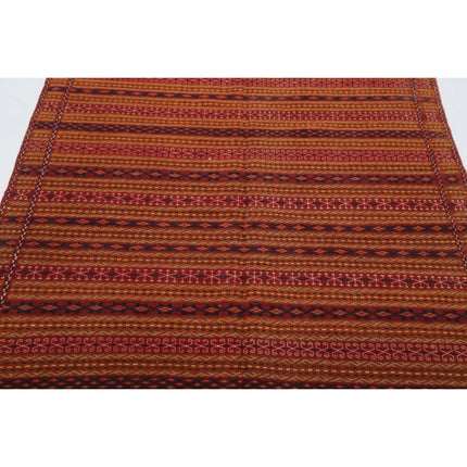 Persian Kilim 4' 10" X 6' 4" Wool Hand-Woven Kilim 4' 10" X 6' 4" (147 X 193) / Multi / Multi