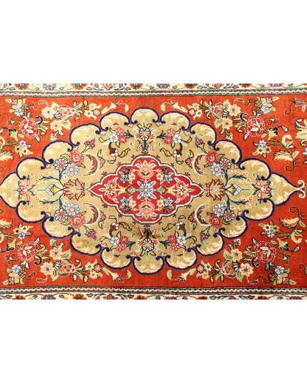 Qum 1' 7" X 5' 3" Hand Knotted Silk Rug 1' 7" X 5' 3" (48 X 160) / Rust / Silk