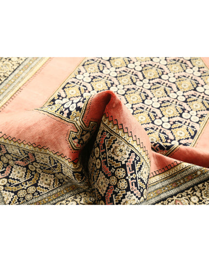 Qum 4' 5" X 6' 10" Hand Knotted Silk Rug 4' 5" X 6' 10" (135 X 208) / Peach / Silk